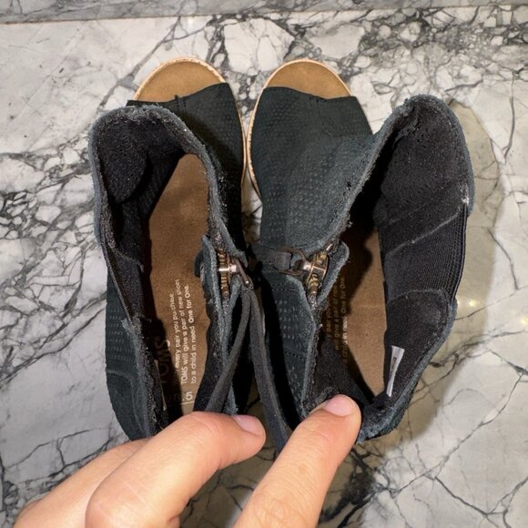 Tom’s Women’s 8.5 Black Open Toe Perforated Bootie Ankle - Picture 5 of 7